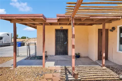 Exterior - 35391 Western Dr, Barstow, CA 92311 photo 4 of 10