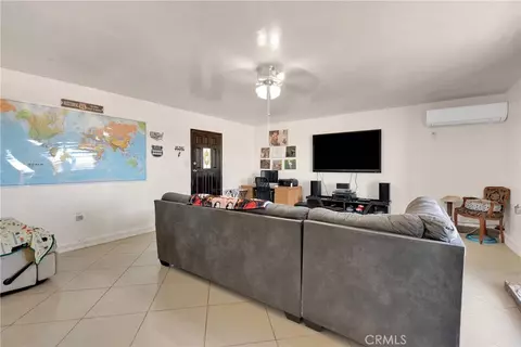 Living - 35391 Western Dr, Barstow, CA 92311 photo 2 of 3