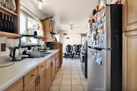 Kitchen - 35391 Western Dr, Barstow, CA 92311 photo 1 of 4