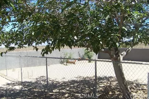 9548 White Rd, Phelan, CA 92371 photo 7
