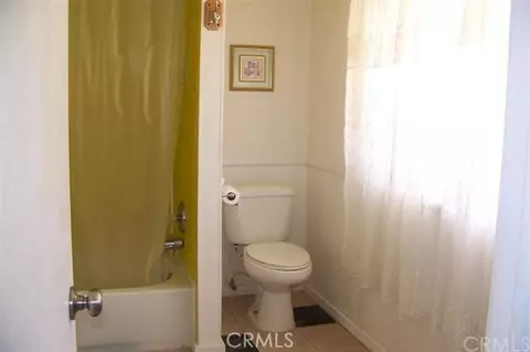 9548 White Rd, Phelan, CA 92371 photo 6