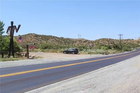 4550 Summit Valley Rd, Hesperia, CA 92345