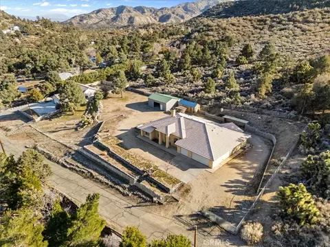 1679 Desert, Wrightwood, CA 92397