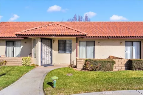 19242 Cottonwood Dr, Apple Valley, CA 92308