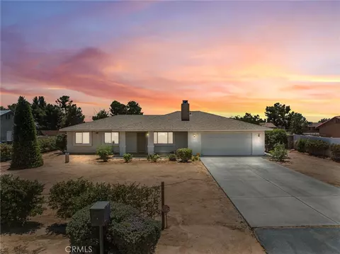 22163 Broken Lance Rd, Apple Valley, CA 92307