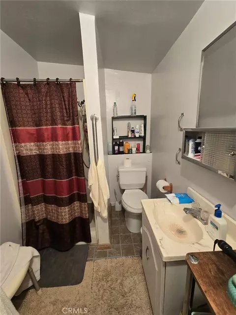 Bath - 36827 Hidden Riv, Hinkley, CA 92347 photo 2 of 2