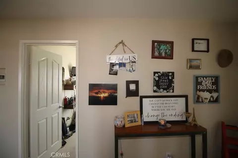 Entry Way - 924 Condor, Barstow, CA 92311 photo 8 of 9