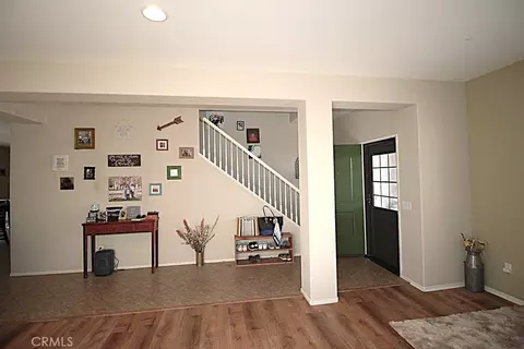 Entry Way - 924 Condor, Barstow, CA 92311 photo 3 of 9