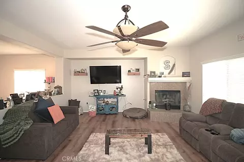 Living - 924 Condor, Barstow, CA 92311 photo 1 of 2