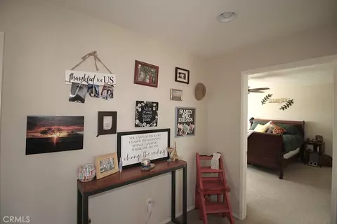 Entry Way - 924 Condor, Barstow, CA 92311 photo 7 of 9