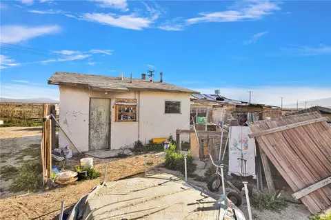 Exterior - 11805 Cove, Lucerne Valley, CA 92356 photo 11 of 11