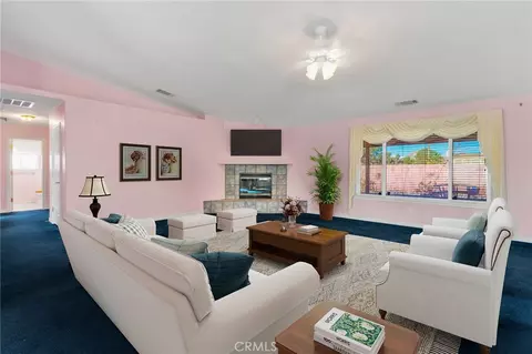 Living - 16460 Malahat Rd, Apple Valley, CA 92307 photo 3 of 6