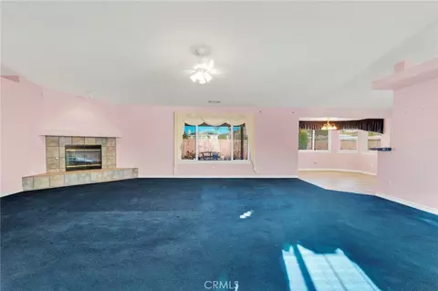 Living - 16460 Malahat Rd, Apple Valley, CA 92307 photo 5 of 6
