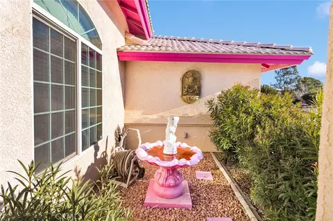 Exterior - 16460 Malahat Rd, Apple Valley, CA 92307 photo 7 of 12