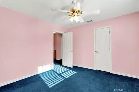 Bedroom - 16460 Malahat Rd, Apple Valley, CA 92307 photo 5 of 7