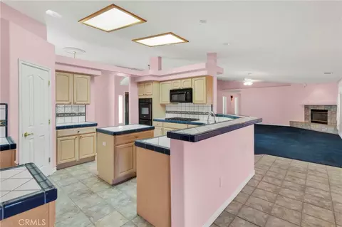 Kitchen - 16460 Malahat Rd, Apple Valley, CA 92307 photo 1 of 3