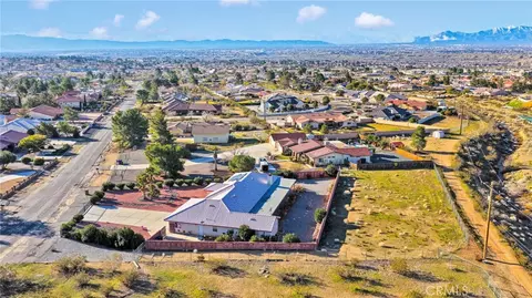 View/Area - 16460 Malahat Rd, Apple Valley, CA 92307 photo 3 of 10