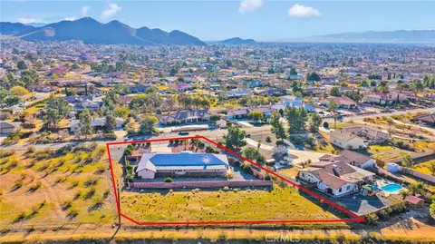 View/Area - 16460 Malahat Rd, Apple Valley, CA 92307 photo 5 of 10