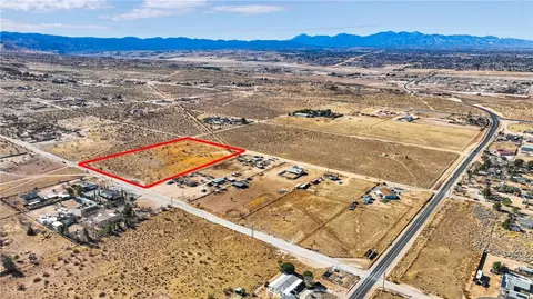11 Juniper St, Apple Valley, CA 92307 photo 2