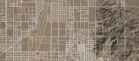 1 Gustine St, Apple Valley, CA 92307 photo 2