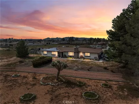 20865 Tonawanda Rd, Apple Valley, CA 92307