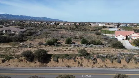 8248 Baldy Mesa, Phelan, CA 92371
