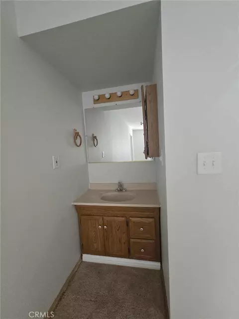 Bath - 1901 Vineyard, Barstow, CA 92311 photo 3 of 4