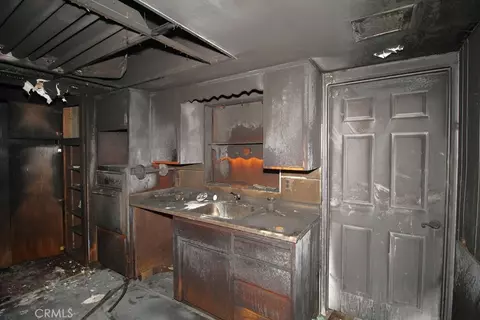 Kitchen - 1837 Sunset, Barstow, CA 92311 photo 2 of 3