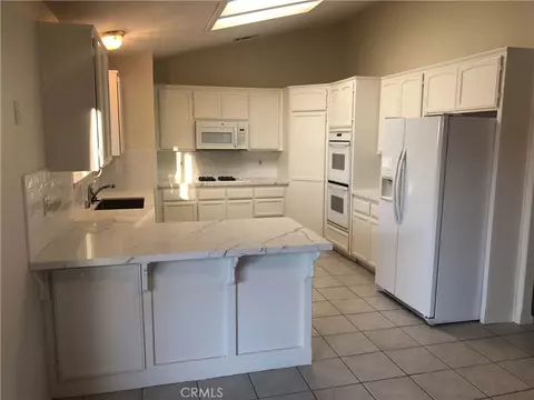 Kitchen - 17482 Walnut, Hesperia, CA 92345 photo 3 of 3
