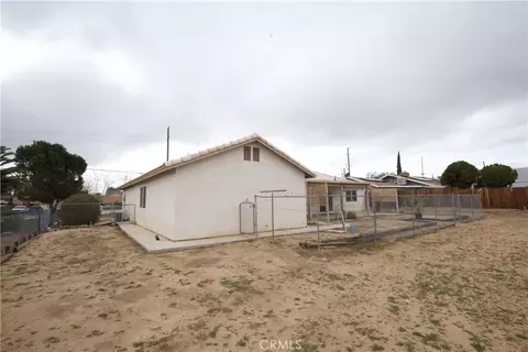 Exterior - 17482 Walnut, Hesperia, CA 92345 photo 4 of 7