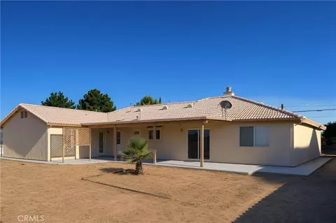 Exterior - 17482 Walnut, Hesperia, CA 92345 photo 3 of 4