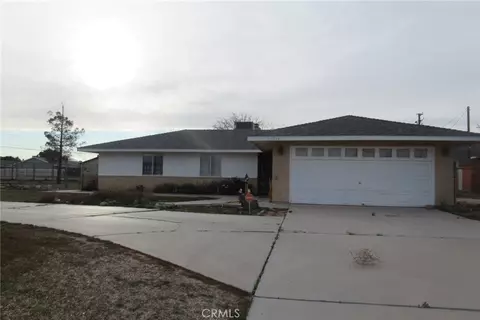 15774 Winnebago Rd, Apple Valley, CA 92307