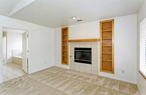 Living - 13311 Choco, Apple Valley, CA 92308 photo 8 of 8