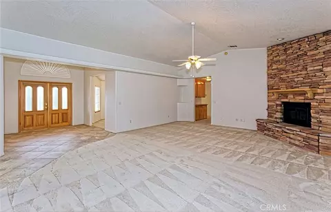 Living - 13311 Choco, Apple Valley, CA 92308 photo 3 of 8