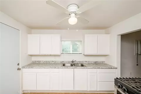 Kitchen - 620 Starlight, Barstow, CA 92311 photo 1 of 2