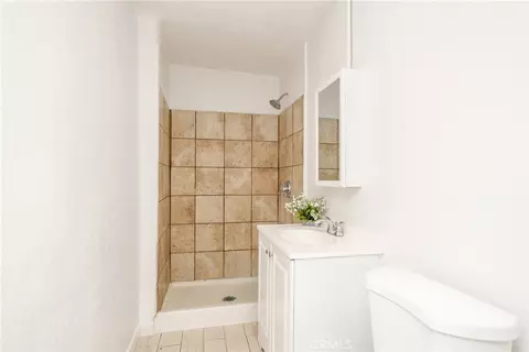 Bath - 620 Starlight, Barstow, CA 92311 photo 2 of 2