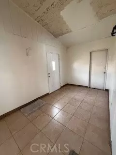 Entry Way - 16366 Walnut, Hesperia, CA 92345 photo 1 of 5