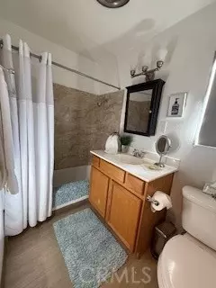 Bath - 16366 Walnut, Hesperia, CA 92345 photo 1 of 1