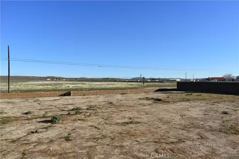 15224 Tournament Dr, Helendale, CA 92342 photo 14