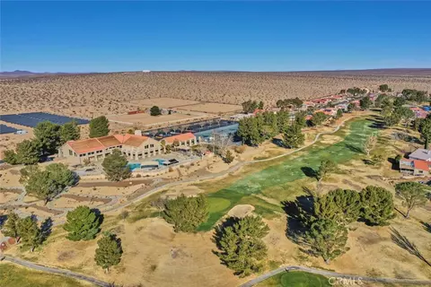 15224 Tournament Dr, Helendale, CA 92342 photo 4