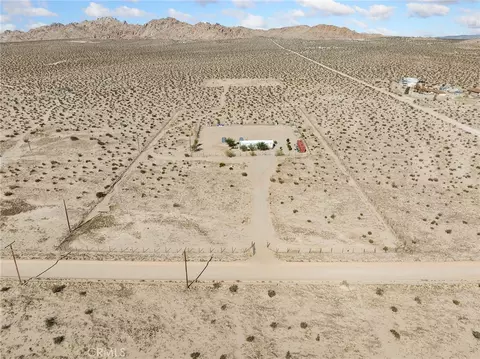 39626 End Rd, Lucerne Valley, CA 92356