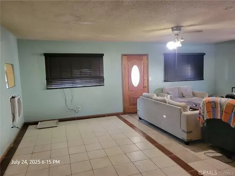 Living - 27177 Cahuilla Rd, Apple Valley, CA 92307 photo 1 of 3