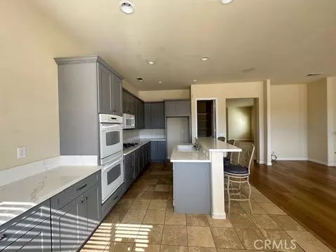Kitchen - 19721 Chicory Ct, Apple Valley, CA 92308 photo 2 of 3