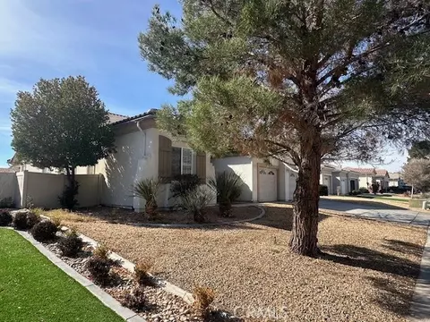 Exterior - 19721 Chicory Ct, Apple Valley, CA 92308 photo 4 of 11
