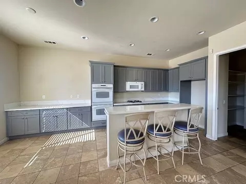 Kitchen - 19721 Chicory Ct, Apple Valley, CA 92308 photo 1 of 3