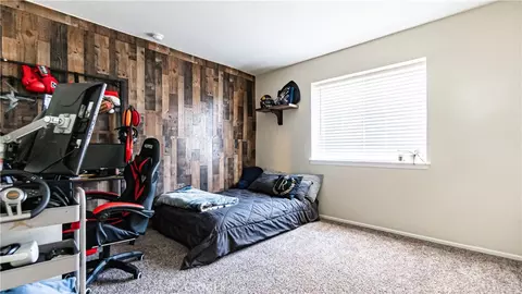 Bedroom - 22993 Eyota, Apple Valley, CA 92308 photo 6 of 7