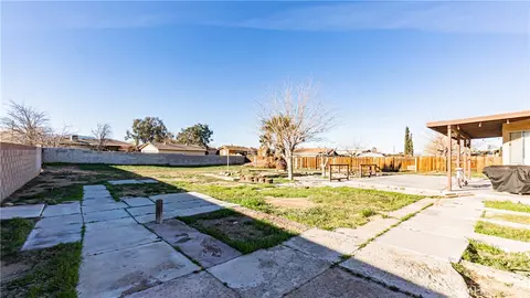 Exterior - 22993 Eyota, Apple Valley, CA 92308 photo 3 of 10