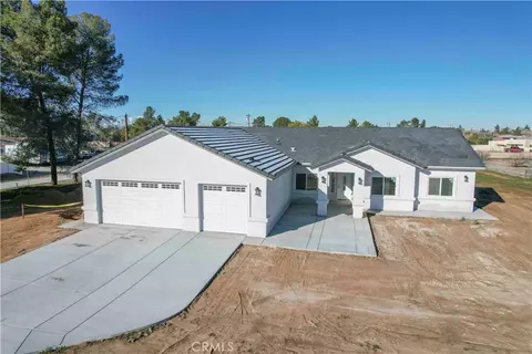 14416 Ricaree Rd, Apple Valley, CA 92307