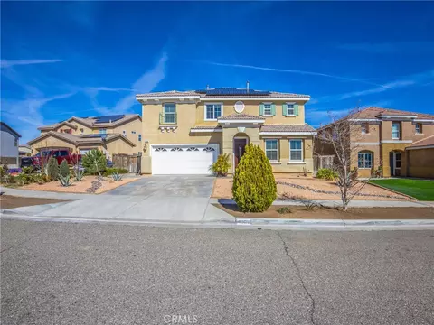 Exterior - 14068 Gold St, Hesperia, CA 92344 photo 4 of 13
