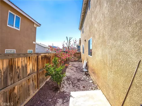 Exterior - 14068 Gold St, Hesperia, CA 92344 photo 13 of 13
